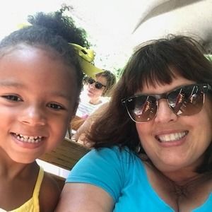 Meet your Posher, Leslie